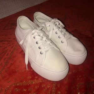 Steve Madden platform shoes